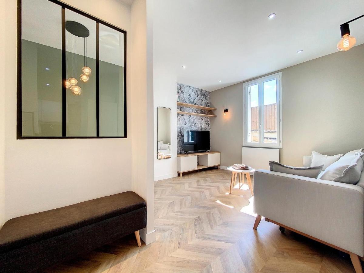 Appartchic - Appartement Standing - Plein Centre & Parking Prive Créon Exterior foto